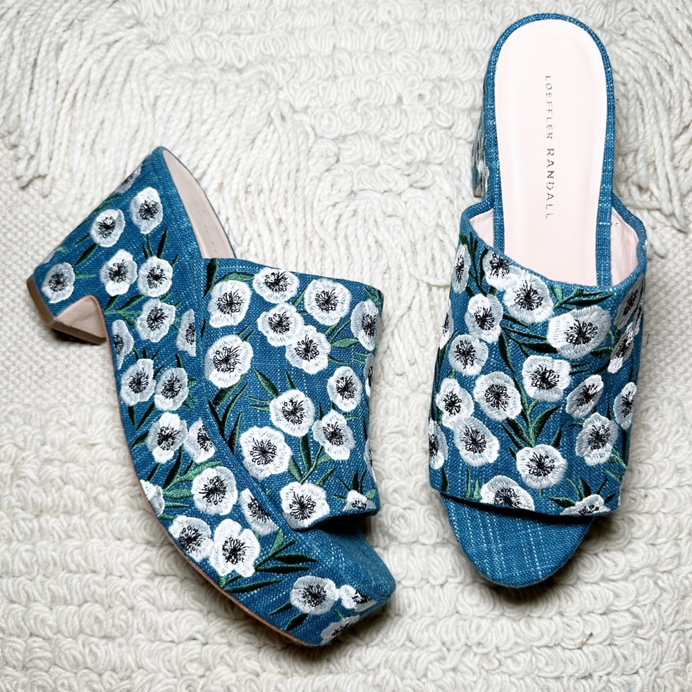 LOEFFLER RANDALL blue and white floral embroidered Amara platform sandals 10 NEW
